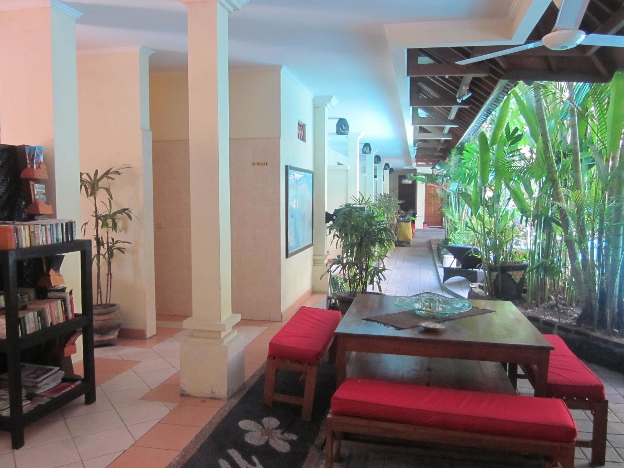 Secret Garden Inn Кута Екстериор снимка