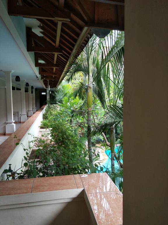 Secret Garden Inn Кута Екстериор снимка