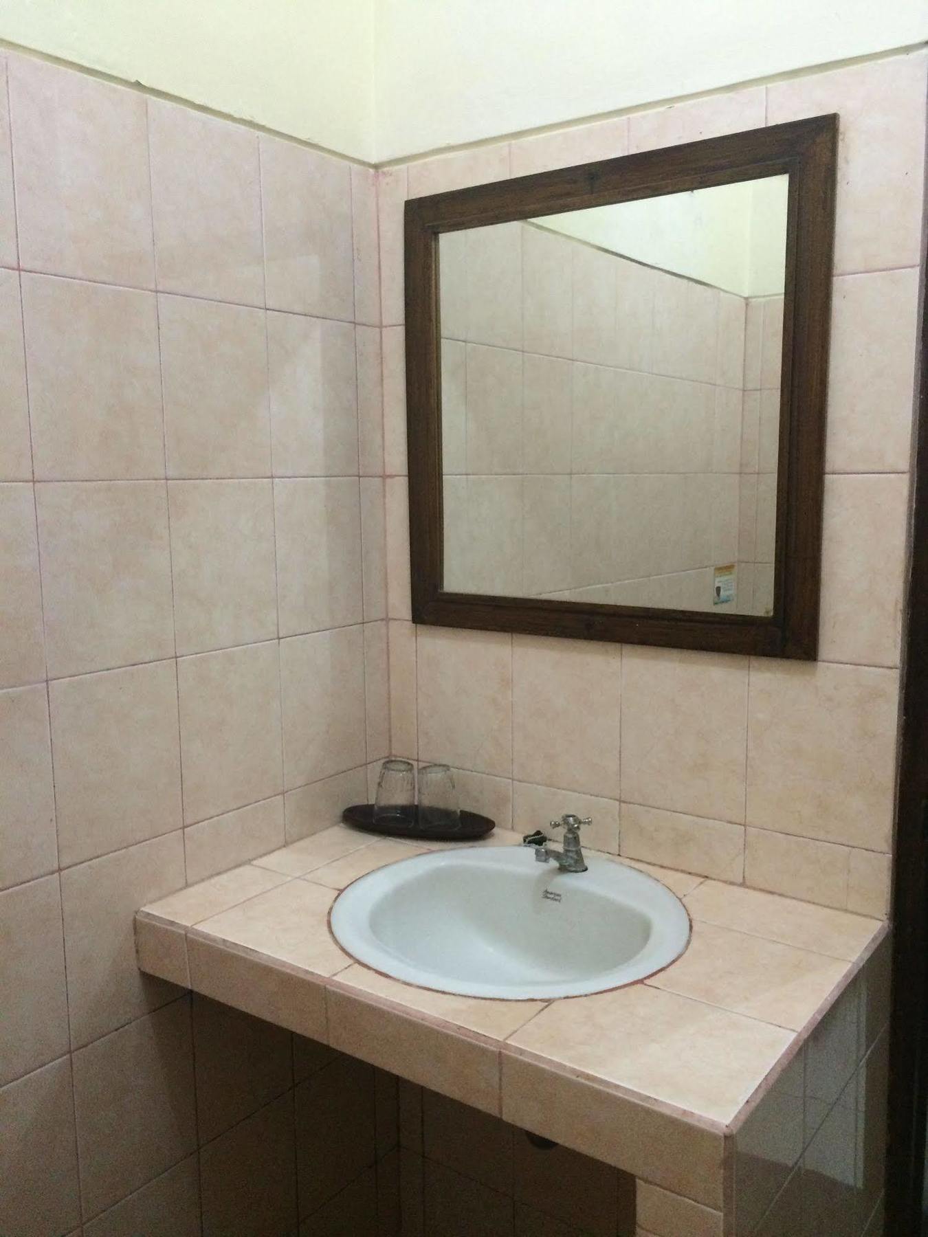 Secret Garden Inn Кута Екстериор снимка