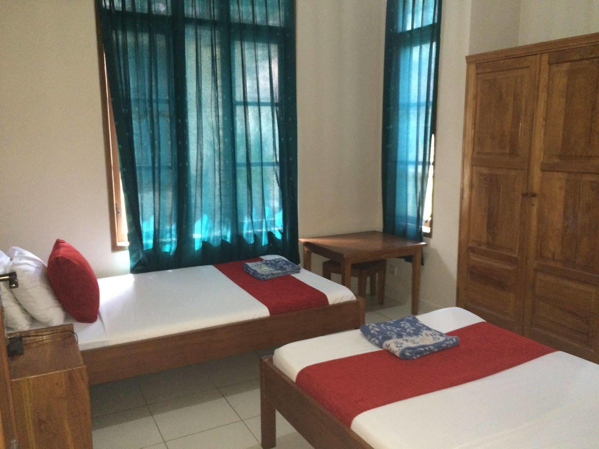 Secret Garden Inn Кута Екстериор снимка
