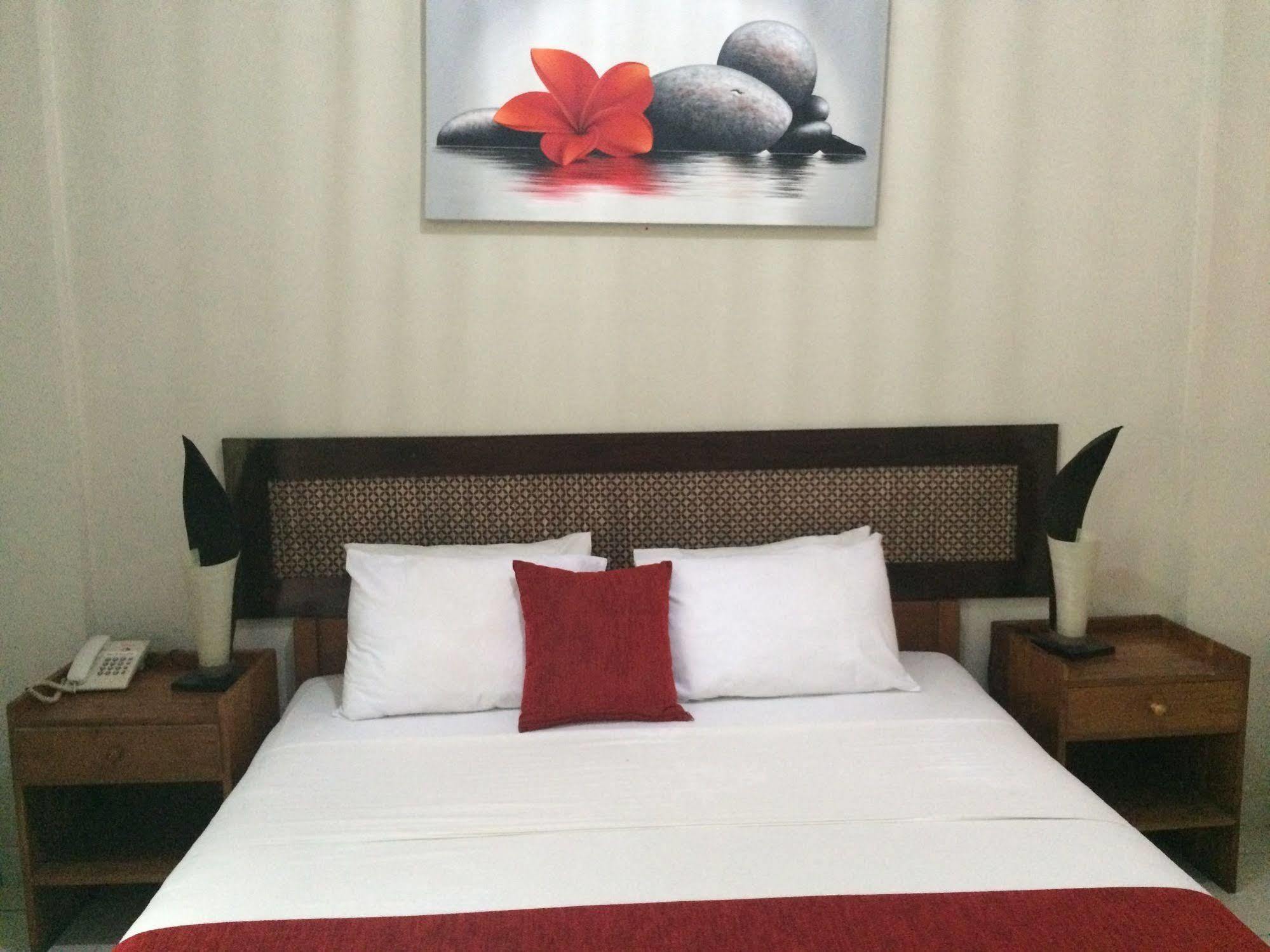 Secret Garden Inn Кута Екстериор снимка
