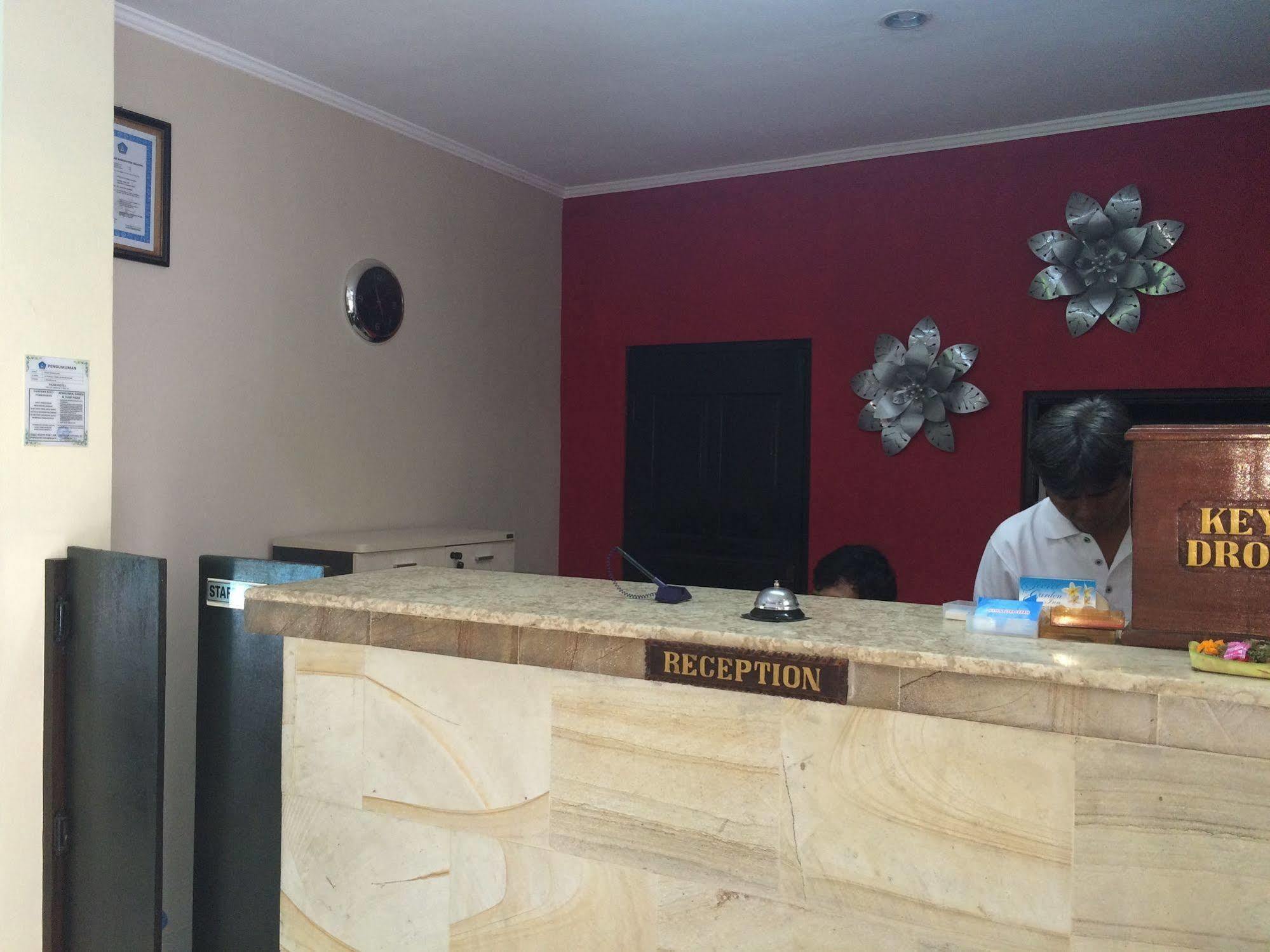 Secret Garden Inn Кута Екстериор снимка